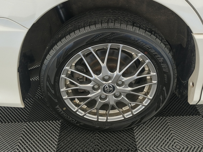 Used Toyota Noah for sale - 77707024: Photo 12