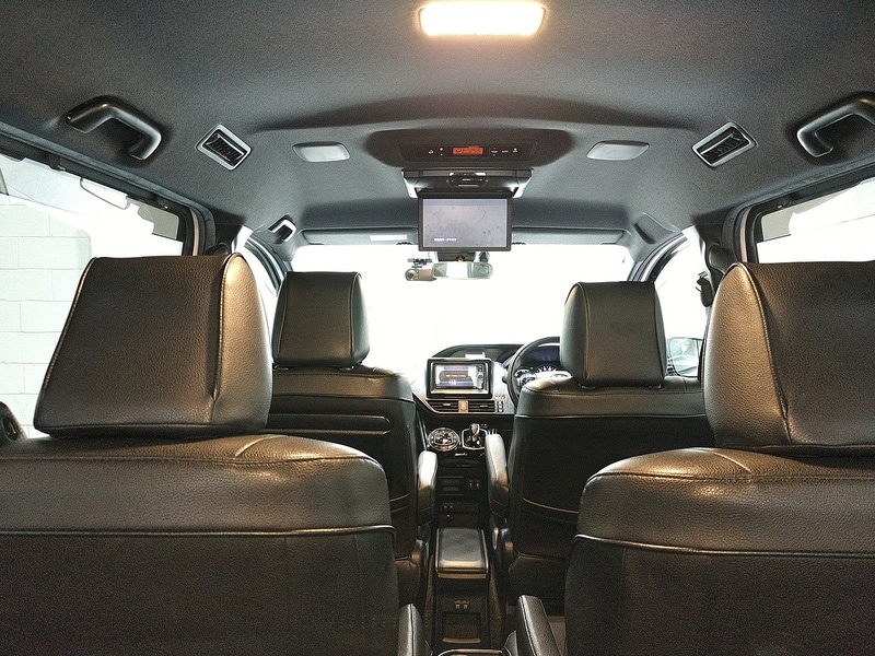 Used Toyota Noah for sale - 77707024: Photo 24