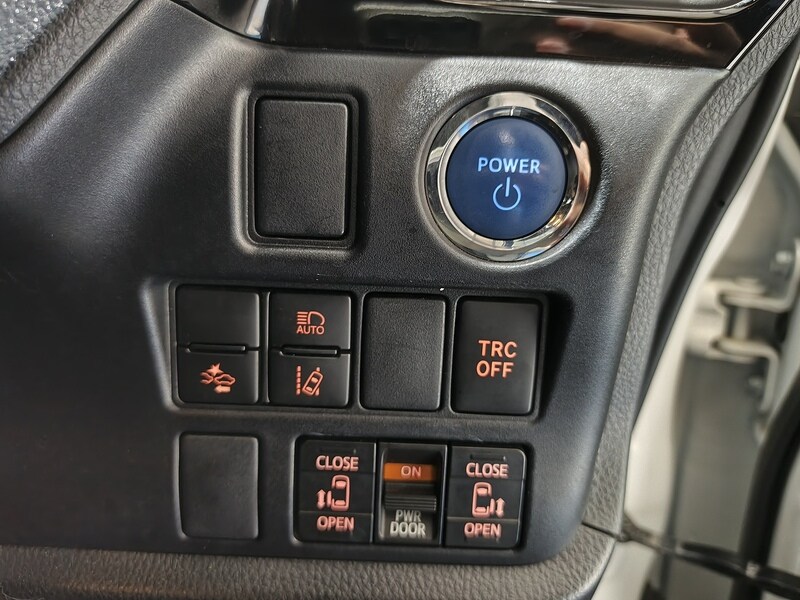 Used Toyota Noah for sale - 77707024: Photo 40