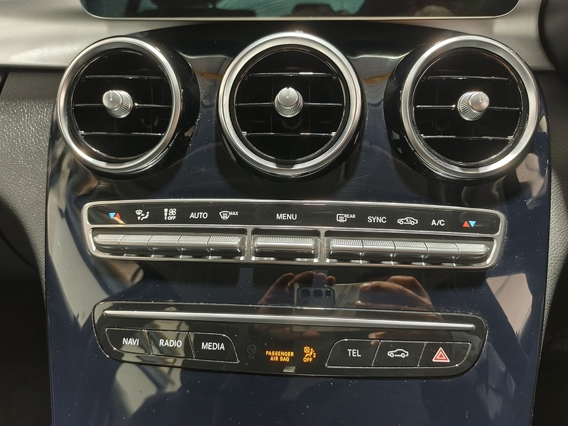 Used Mercedes-Benz C Class 2019 for sale - 76439447: Photo 38