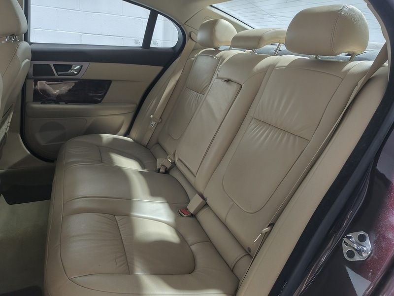 Used Jaguar XF 2010 for sale - 77283726: Photo 19