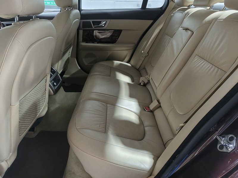 Used Jaguar XF 2010 for sale - 77283726: Photo 20