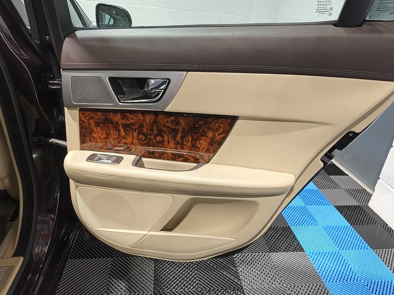 Used Jaguar XF 2010 for sale - 77283726: Photo 24