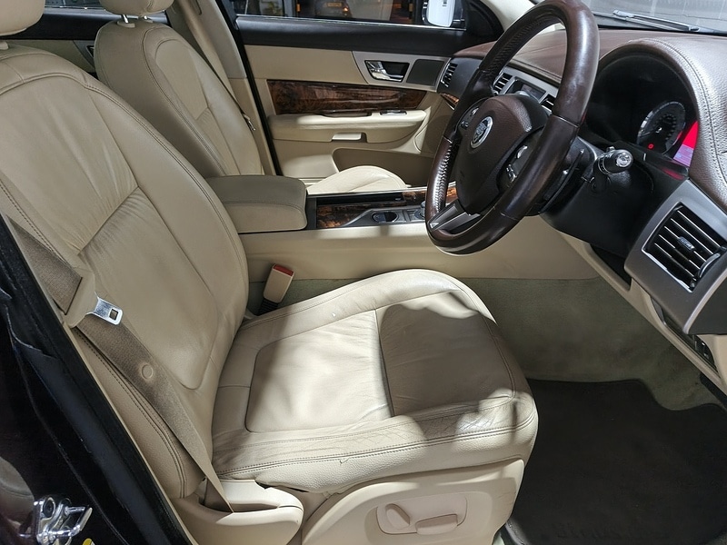 Used Jaguar XF 2010 for sale - 77283726: Photo 31