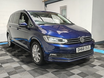 Used Volkswagen Touran 2018 for sale - 79433985: Photo