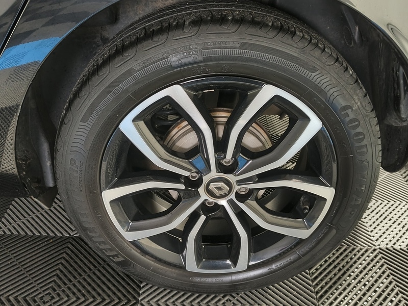 Used Renault Clio for sale - 76430479: Photo 11