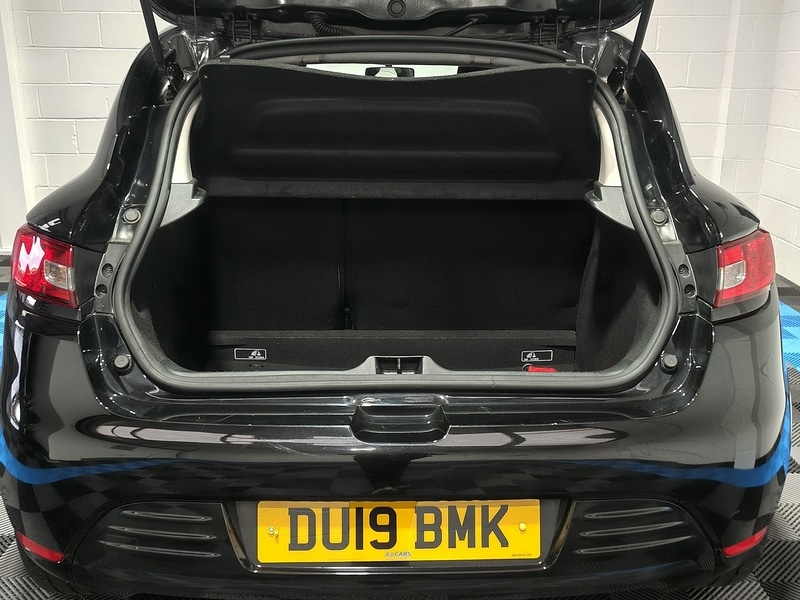 Used Renault Clio for sale - 76430479: Photo 14