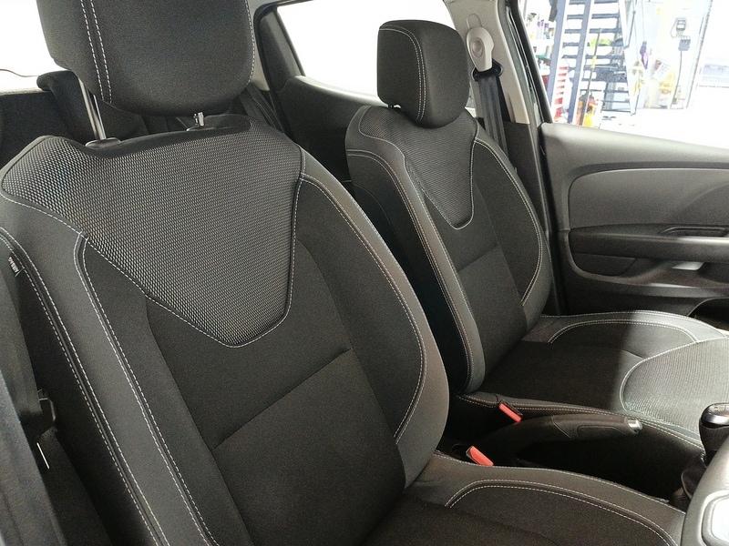 Used Renault Clio for sale - 76430479: Photo 28