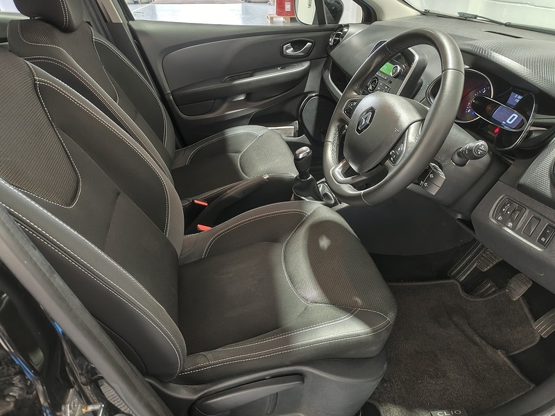 Used Renault Clio for sale - 76430479: Photo 29