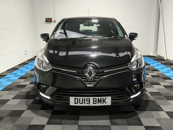 Used Renault Clio 2019 for sale - 76430479: Photo
