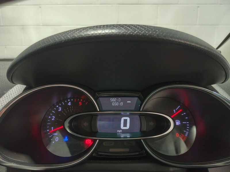 Used Renault Clio for sale - 76430479: Photo 31