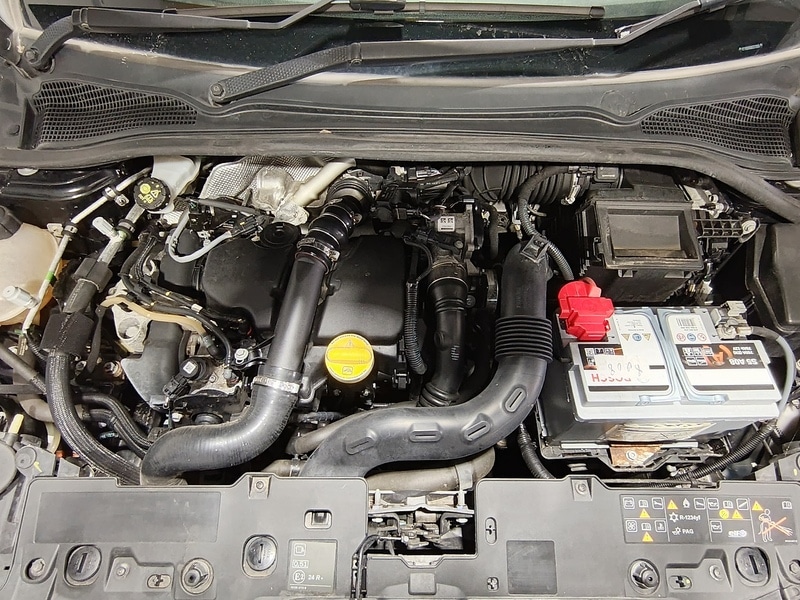 Used Renault Clio for sale - 76430479: Photo 36