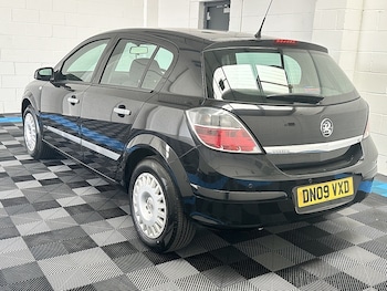 Used Vauxhall Astra 2009 for sale - 75654811: Photo