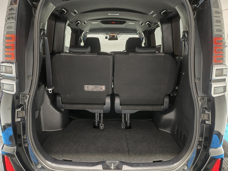 Used Toyota Voxy for sale - 77635231: Photo 19