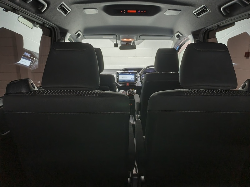 Used Toyota Voxy for sale - 77635231: Photo 21