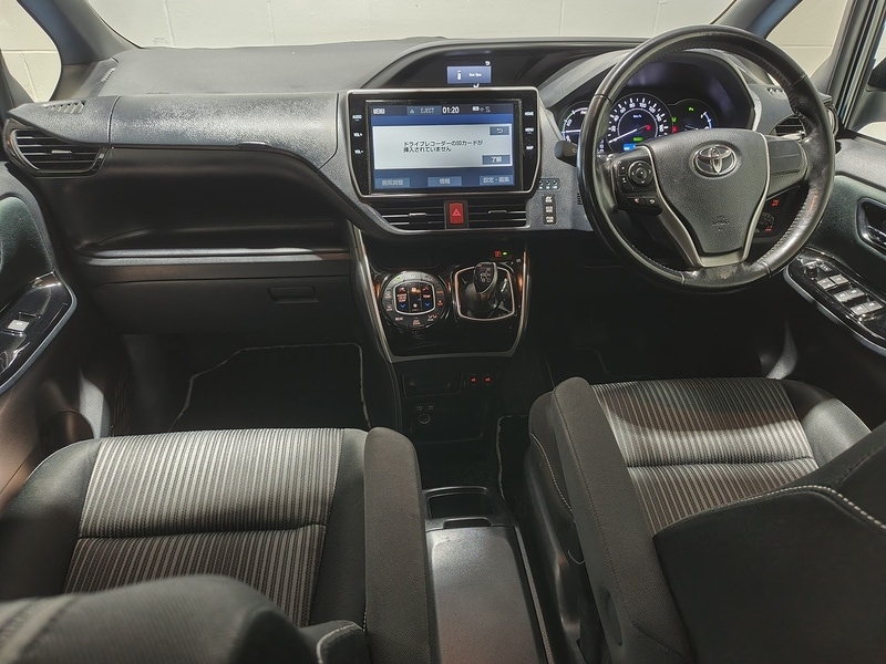 Used Toyota Voxy for sale - 77635231: Photo 27