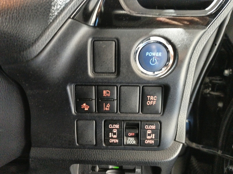 Used Toyota Voxy for sale - 77635231: Photo 33