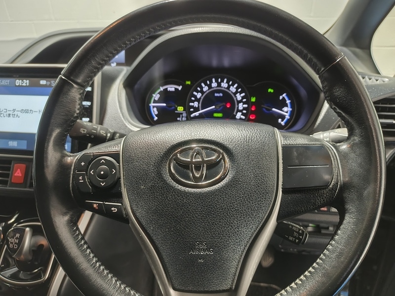 Used Toyota Voxy for sale - 77635231: Photo 36