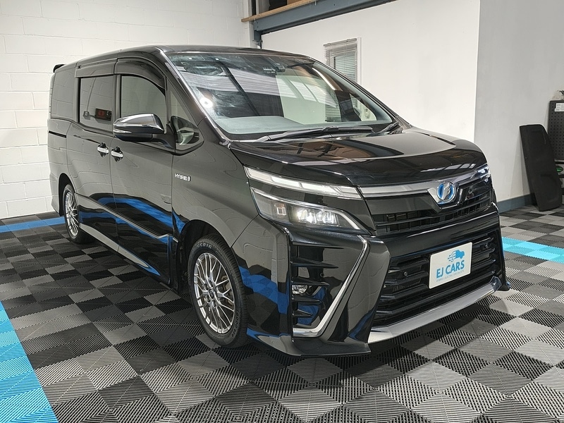 Used Toyota Voxy for sale - 77635231: Photo 45