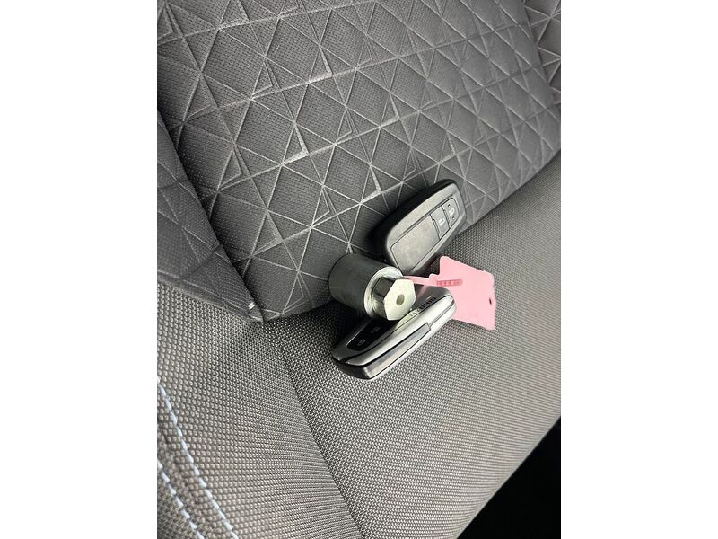 Used Toyota C-HR 2021 for sale - 76662430: Photo 18