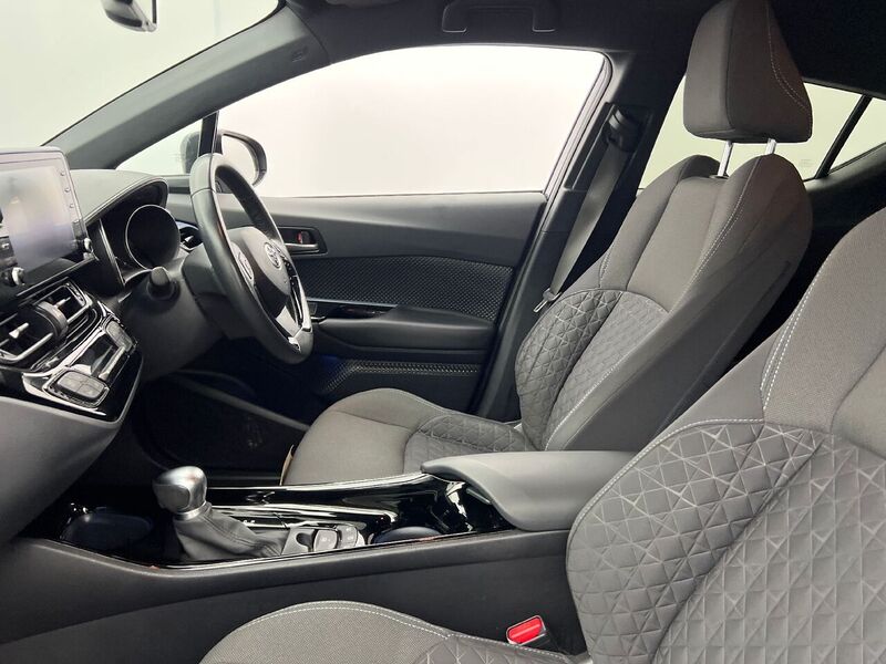 Used Toyota C-HR 2021 for sale - 76662430: Photo 7