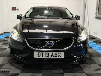 Used Volvo V40 2013 for sale - 79434017: Photo