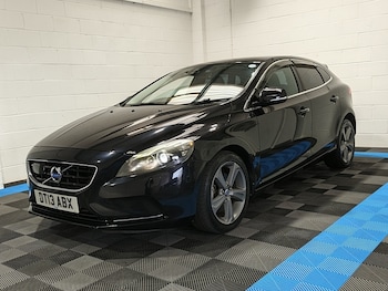 Used Volvo V40 2013 for sale - 79434017: Photo