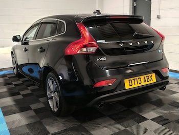 Used Volvo V40 2013 for sale - 79434017: Photo