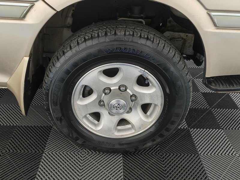 Used Toyota HiAce 2024 for sale - 77760619: Photo 25