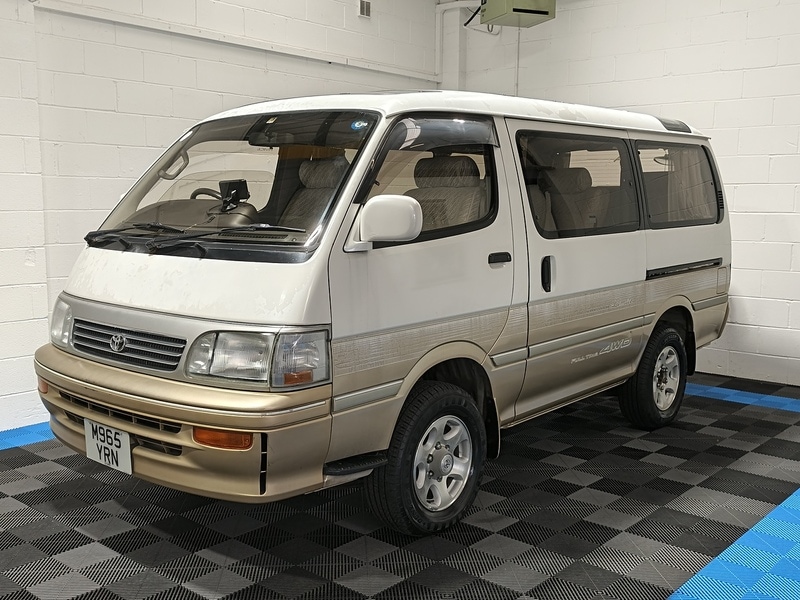 Used Toyota HiAce 2024 for sale - 77760619: Photo 3