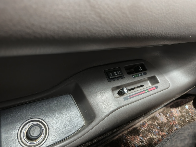 Used Toyota HiAce 2024 for sale - 77760619: Photo 47