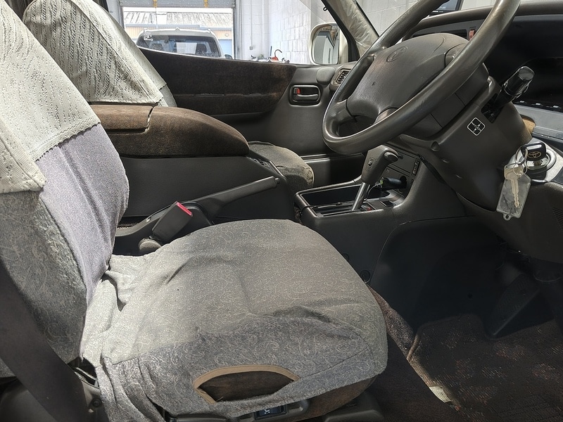 Used Toyota HiAce 2024 for sale - 77760619: Photo 58