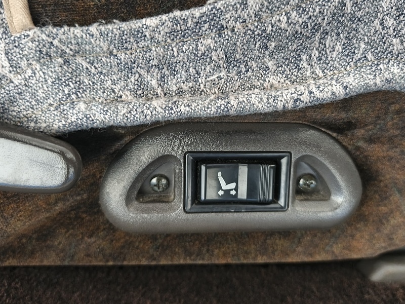 Used Toyota HiAce 2024 for sale - 77760619: Photo 59