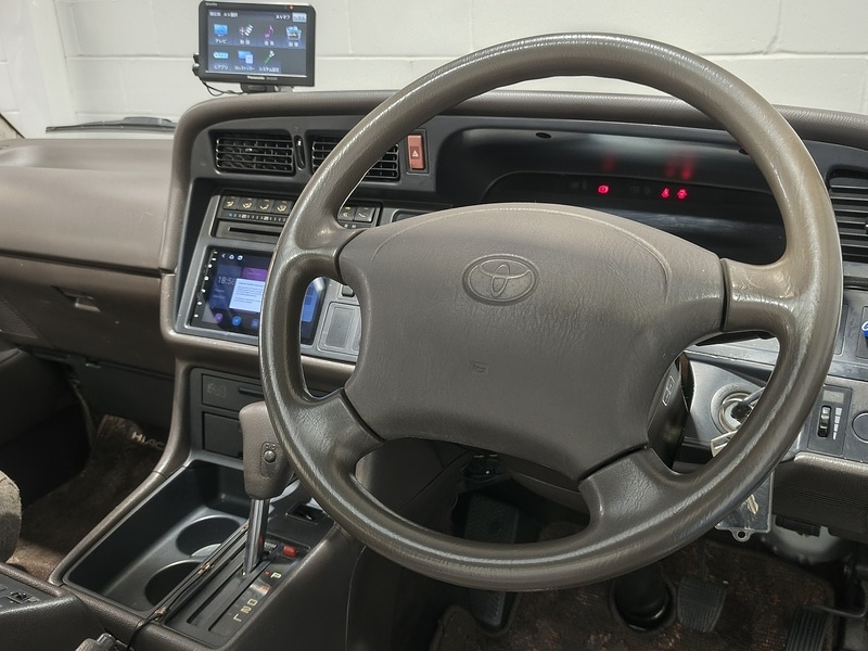 Used Toyota HiAce 2024 for sale - 77760619: Photo 60