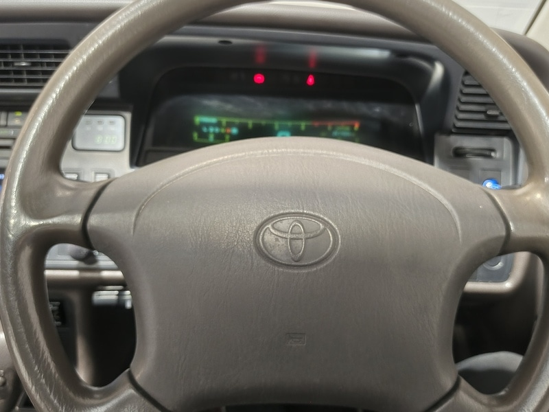 Used Toyota HiAce 2024 for sale - 77760619: Photo 62