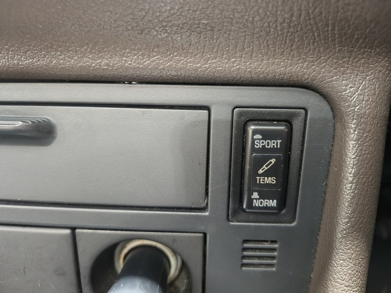 Used Toyota HiAce 2024 for sale - 77760619: Photo 69