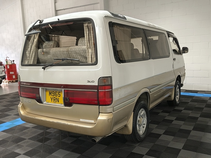 Used Toyota HiAce 2024 for sale - 77760619: Photo 7