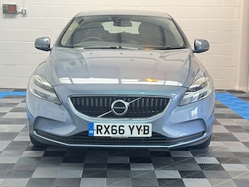 Used Volvo V40 2016 for sale - 75611501: Photo