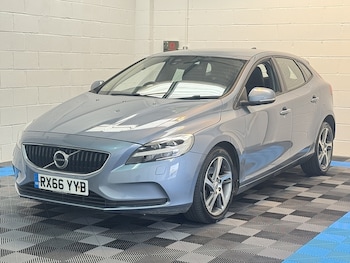 Used Volvo V40 2016 for sale - 75611501: Photo