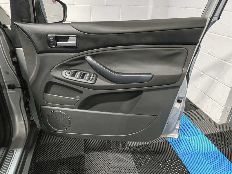 Used Ford Kuga 2010 for sale - 78083731: Photo 25