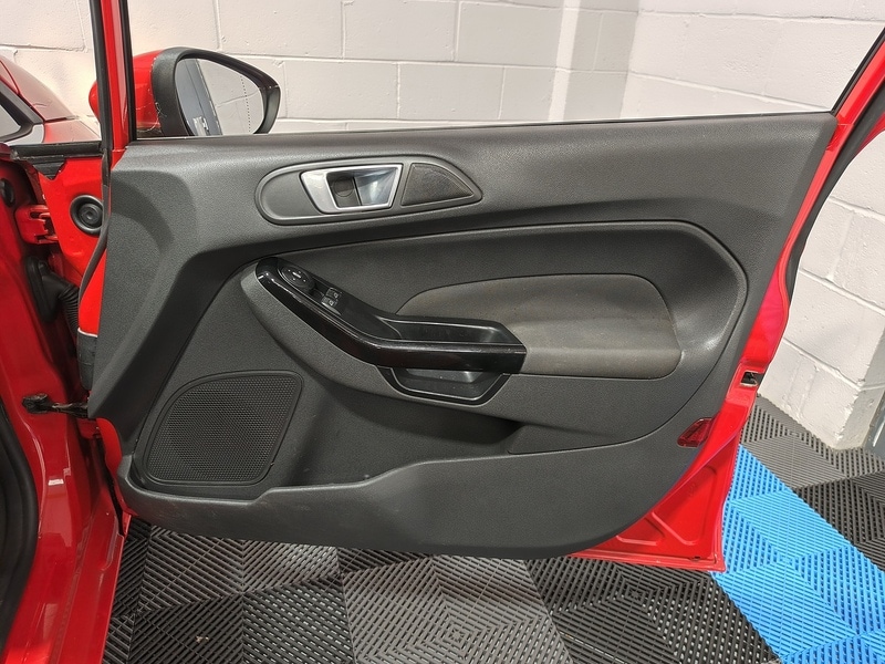 Used Ford Fiesta 2013 for sale - 78069471: Photo 25