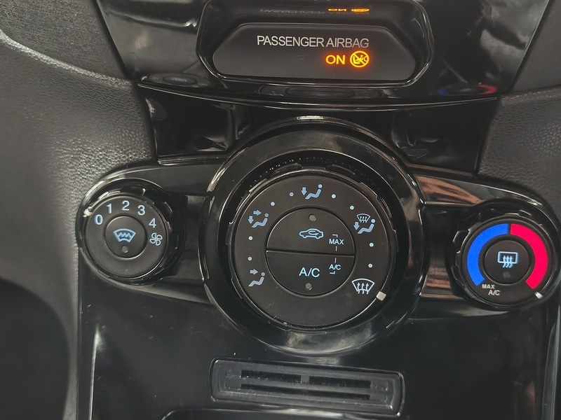 Used Ford Fiesta 2013 for sale - 78069471: Photo 33