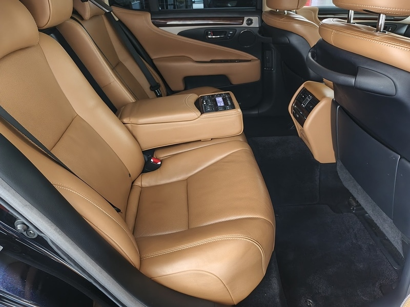 Used Lexus LS 2022 for sale - 76430467: Photo 30