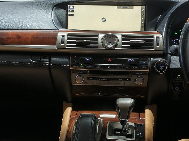 Used Lexus LS 2022 for sale - 76430467: Photo 39