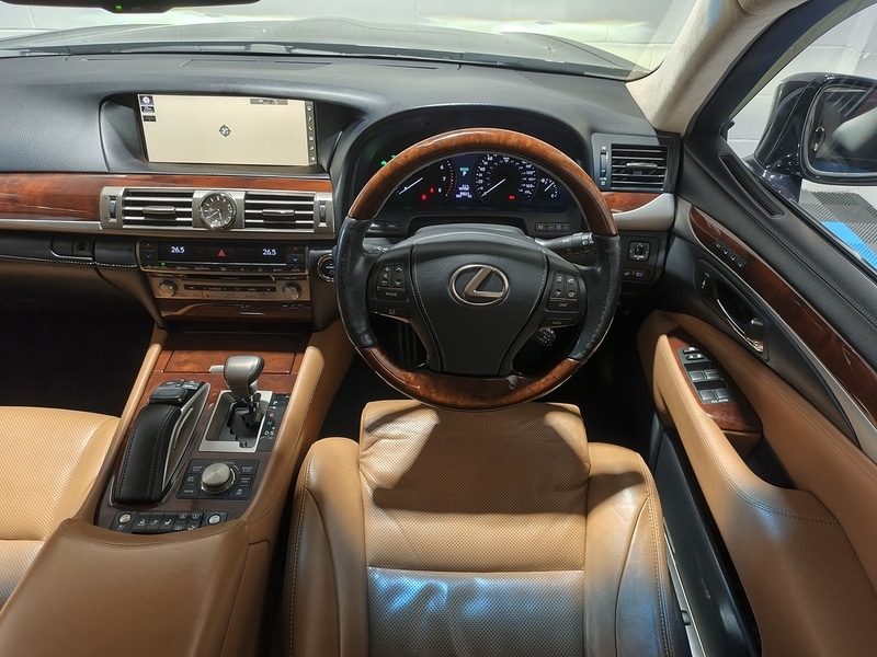 Used Lexus LS 2022 for sale - 76430467: Photo 45