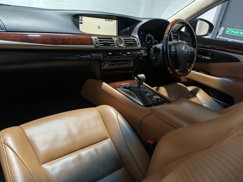Used Lexus LS 2022 for sale - 76430467: Photo 48