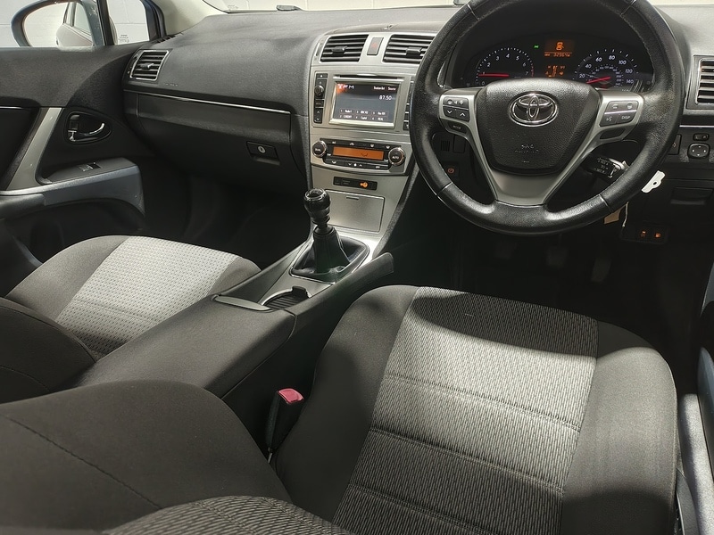 Used Toyota Avensis 2013 for sale - 76368272: Photo 21