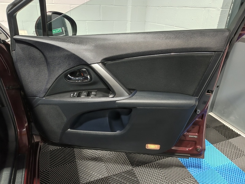 Used Toyota Avensis 2013 for sale - 76368272: Photo 23