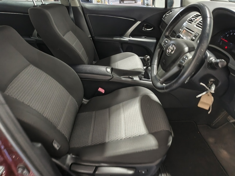 Used Toyota Avensis 2013 for sale - 76368272: Photo 26