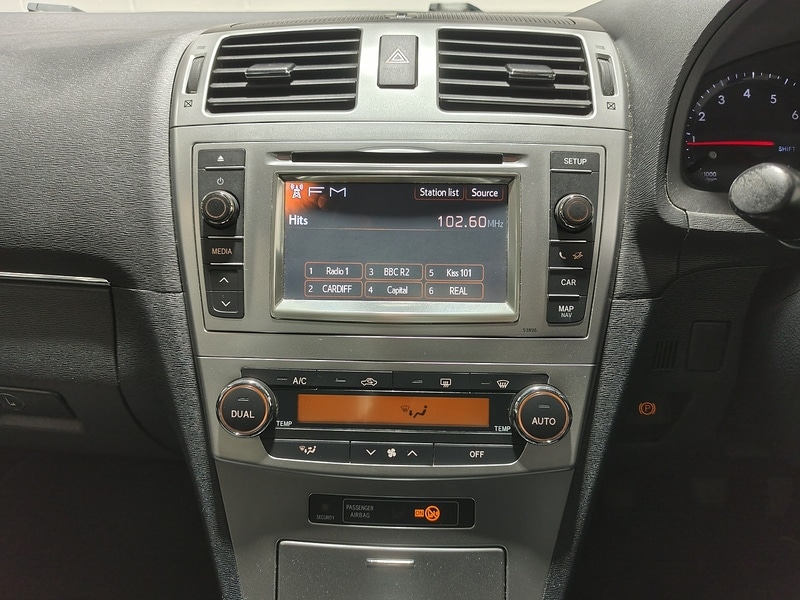 Used Toyota Avensis 2013 for sale - 76368272: Photo 28
